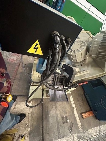 Baileigh BS-350M 10.5″ Variable Speed Dual-Miter Band Saw
