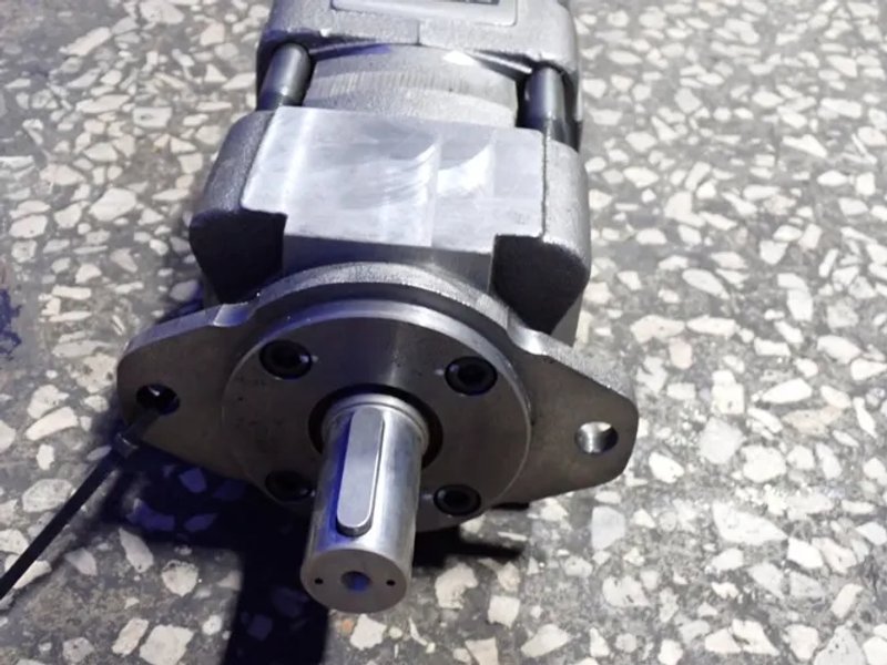 Bucher Hydraulics 320 Bar Internal Gear Pump - Qx43-032r09