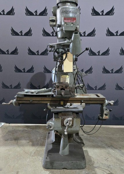 BRIDGEPORT SERIES I VERTICAL MILL 2HP 3 PH 220V USED
