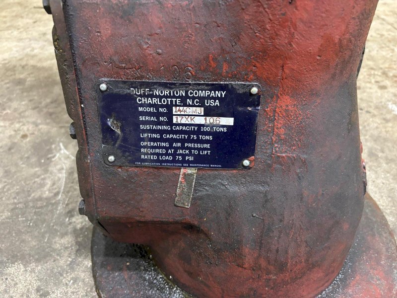 (2) 100 TON DUFF NORTON MODEL #144-CMJ AIR MOTOR JACKS, 30" LIFT: YOBRO #24190
