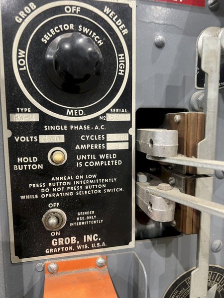 36" GROB MODEL #4V-36 VERTICAL BAND SAW: STOCK 19834