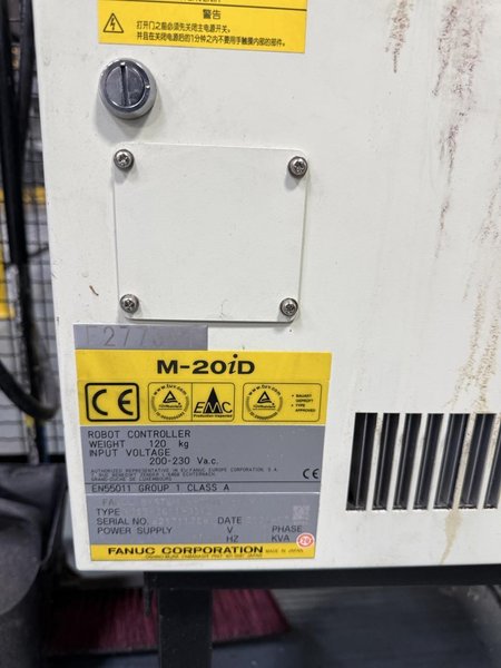 Haas UMC-750SS 5 Axis UMC, 2022 – Fanuc M-20iD Robot Cell, 70+1 SMTC, TSC, Chip Conveyor