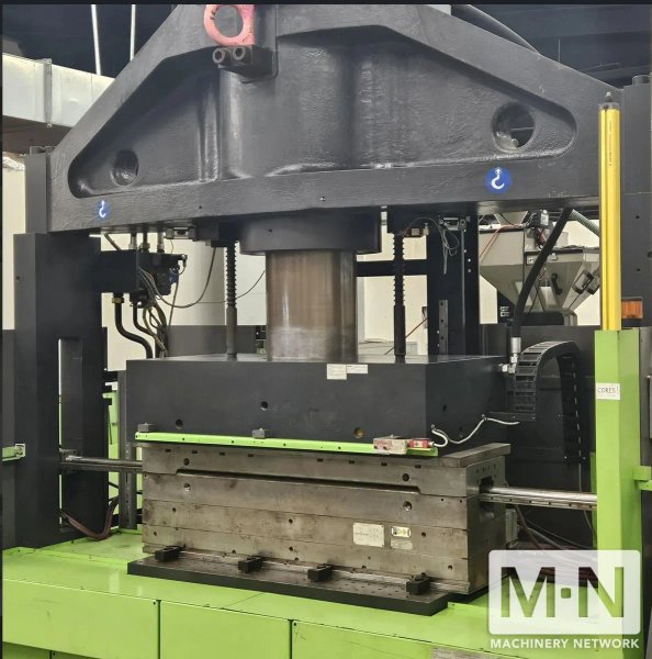 330 TON 63 .6 OZ ENGEL MODEL INSERT 3550H/330US VERTICAL CLAMP INJECTION MOLDING MACHINE MFG 2009