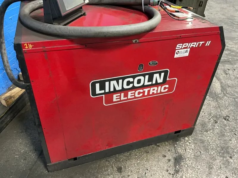 Kaliburn / Lincoln Electric 400 Amp Welder - Spirit Ii 400