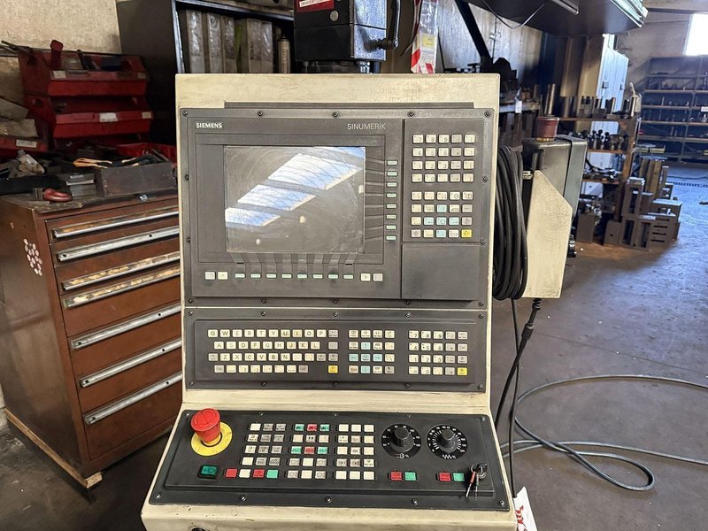 Unisign - Uniport 6 X: 8000 - Y: 2500 - Z: 800 mm CNC 5 axes