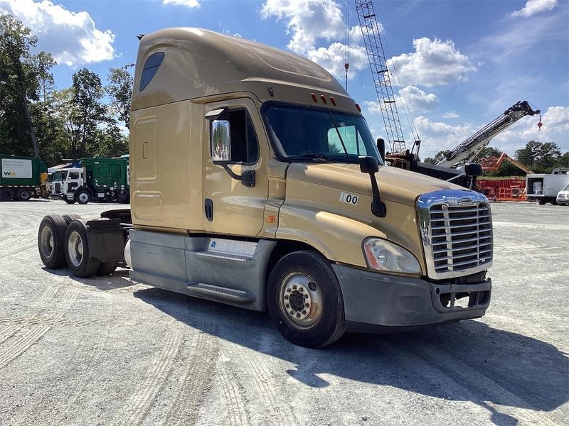 2014 FREIGHTLINER CA12564SLP Cascadia -