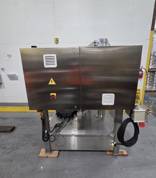 Meheen R Series Filling Line with In-Line Packaging RSC Rinser, 700VS Labeler, Zalkin Capper, Accumulation Table and Conveyor System – Complete Bottling Line, Lightly Used