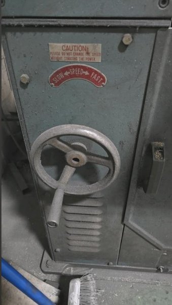 1 - PREOWNED TANNEWITZ VERTICAL BANDSAW