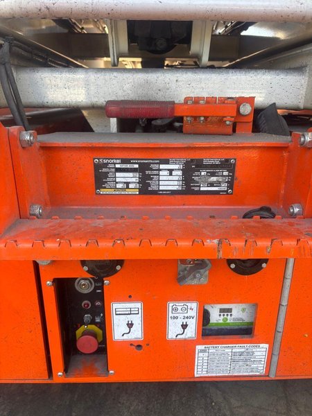 Snorkel S4732E Aerial Lift, 2023