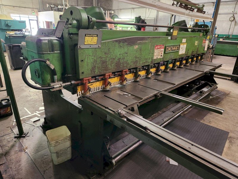 12' X 10 GAUGE CINCINNATI MODEL 1012 MECHANICAL POWER SQUARING SHEAR: YOBRO #26376