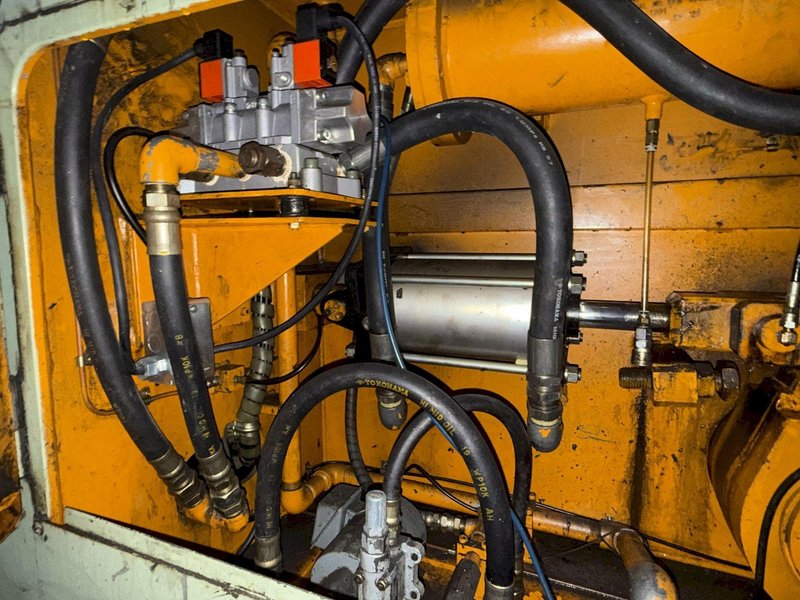 630 TON AIDA MODEL #K-630 KNUCKLE JOINT PRESS, 25-40 SPM, NEW 1991: YOBRO #25820