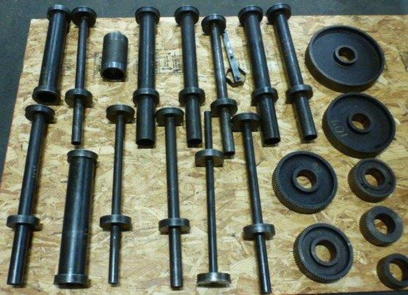 3-1/4" MODERN CUT-OFF MACHINE No. 3LD, 1/4" - 3-1/4", 20' Bar Feed, A-B PLC, Tooling, 10 HP, 1994