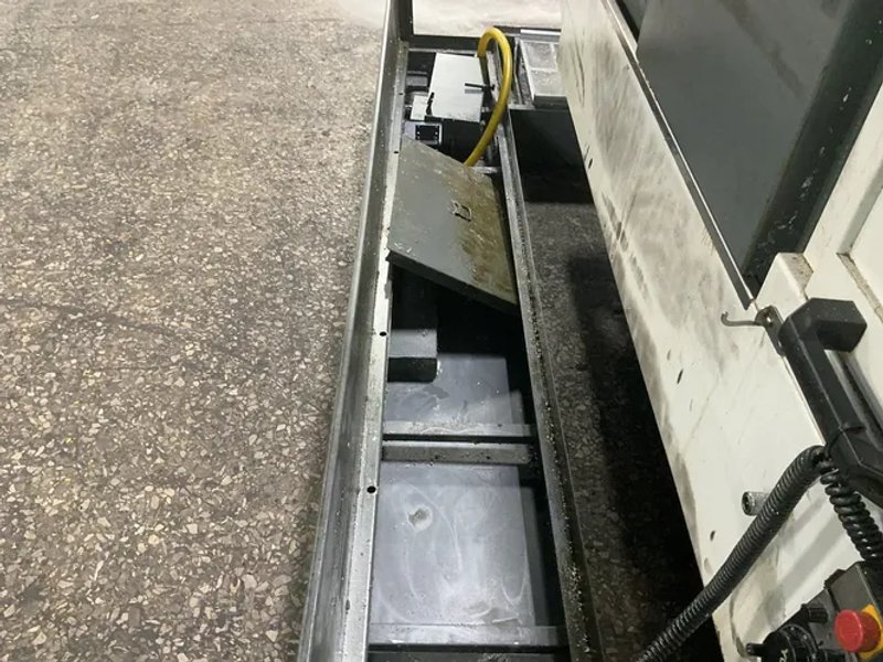 Ycm 25” X 44” CNC VMC - Nsv102a