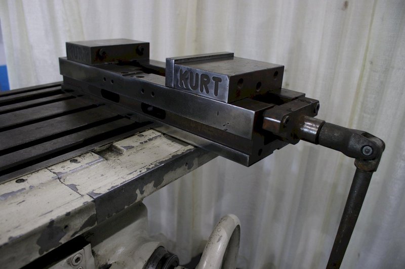 6" KURT MILLING MACHINE VISE: STOCK #74313