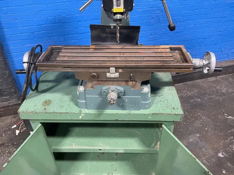 Kbc Machinery 8.25”x28.75” Vertical Mill - 6-275-004