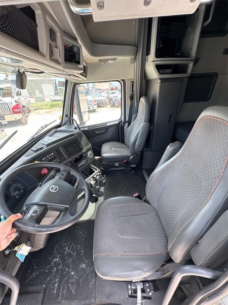 2022 Volvo VNL64T 760 4V4NC9EH9NN602667