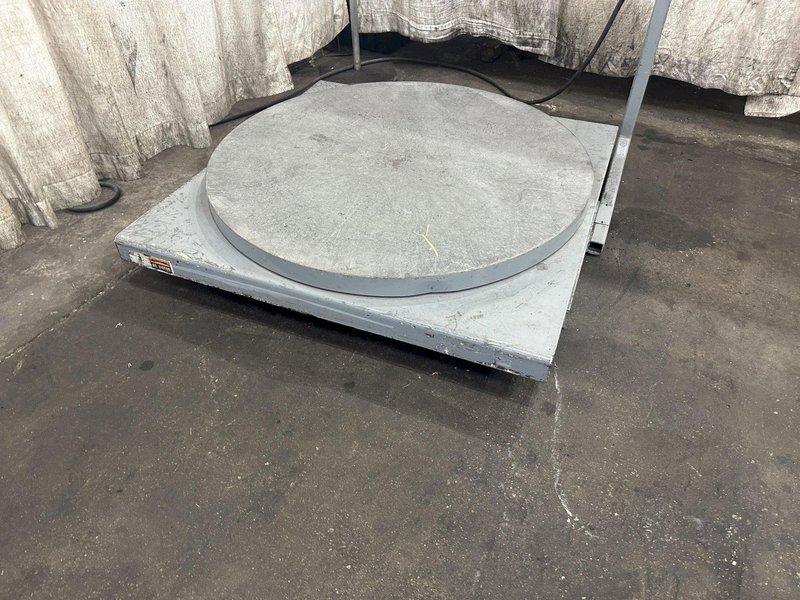 5000 LB. AUTOQUIP HYDRAULIC SCISSOR LIFT TABLE: STOCK #77266
