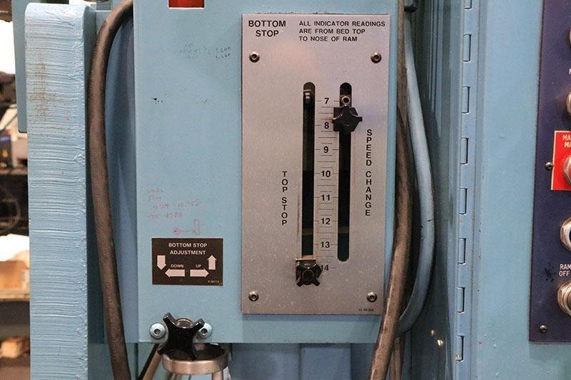 100 Ton x 10 ft. Niagara Hydraulic Press Brake Model HBM100-8-10