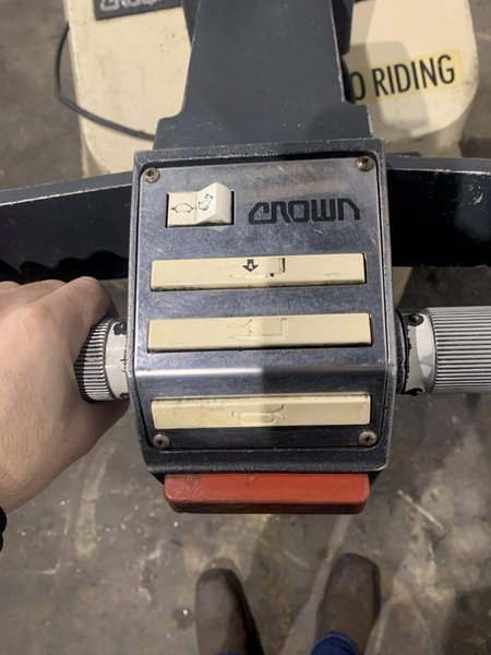 CROWN 20MT ELECTRIC LIFT. STOCK # 1164623.