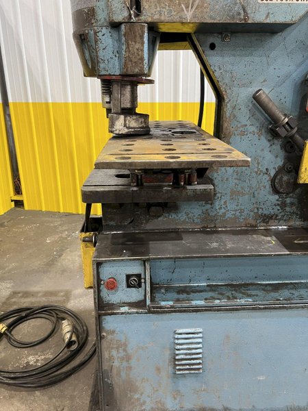 125 TON KINGSLAND MODEL #125XS HYDRAULIC IRONWORKER: STOCK #19921
