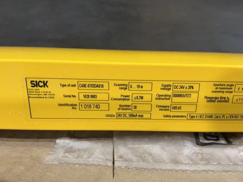 Sick 19 M Scanning Range Safety Light Curtain Sender - C40s-0703da010