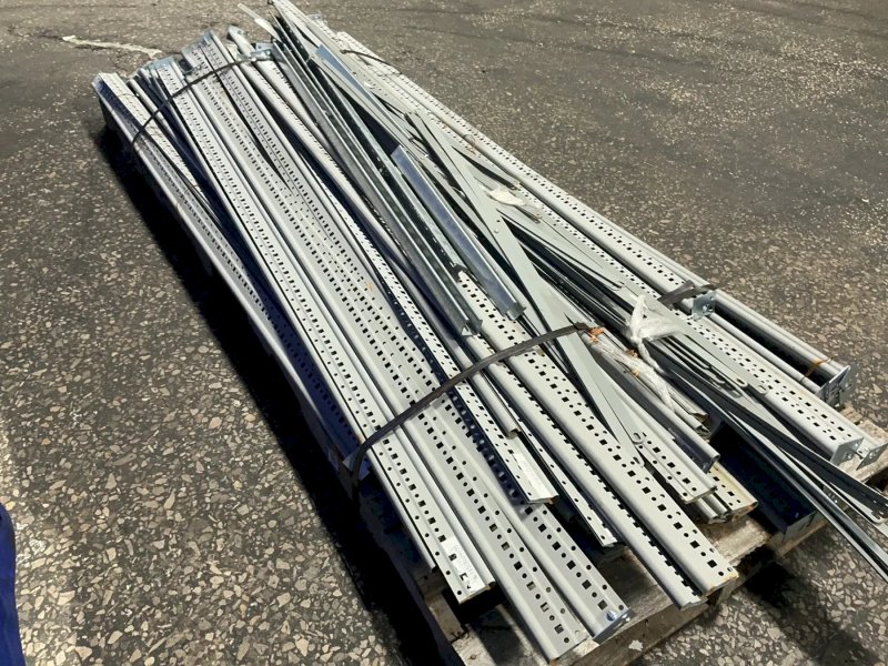 Lyon 3” X 85” Beaded Posts
