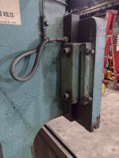 25 TON X 6' WYSONG MODEL #2572 MECHANICAL PRESS BRAKE: STOCK #23464