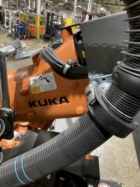 KUKA KR 120 R1800 nano Robot w/ KR C4 NA Controls, Missing Cable Set USED