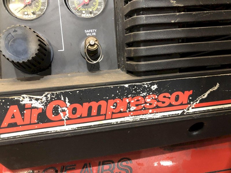 2 HP CRAFTSMAN PORTABLE AIR COMPRESSOR: STOCK #10969