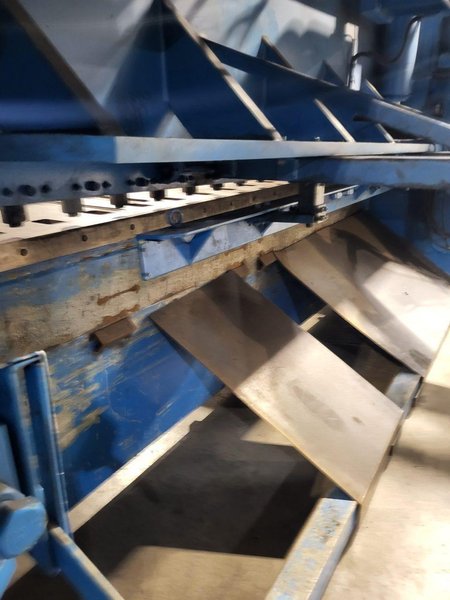 10′ X 1/2″ KRRAS RAS 3013 Hydraulic Shear, 2008