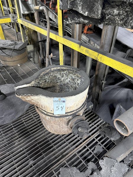 17" x 17" hand ladle