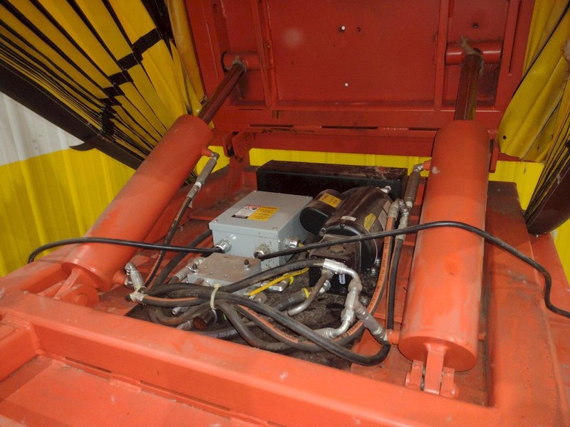 2,000 LB PRESTO PALLET  MODEL #XL36-50 W/ TILT LIFT TABLE: STOCK #20162