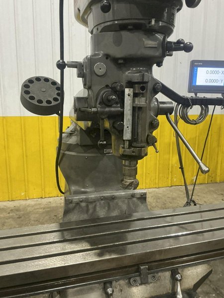 2 HP BRIDGEPORT SERIES I VERTICAL RAM TYPE KNEE MILL WITH DRO, POWER FEED: YOBRO #26188