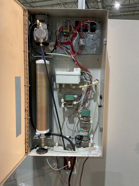 CINCINNATI SUB-ZERO ENVIRONMENTAL CHAMBER  ZH-32-2-2-H/AC USED