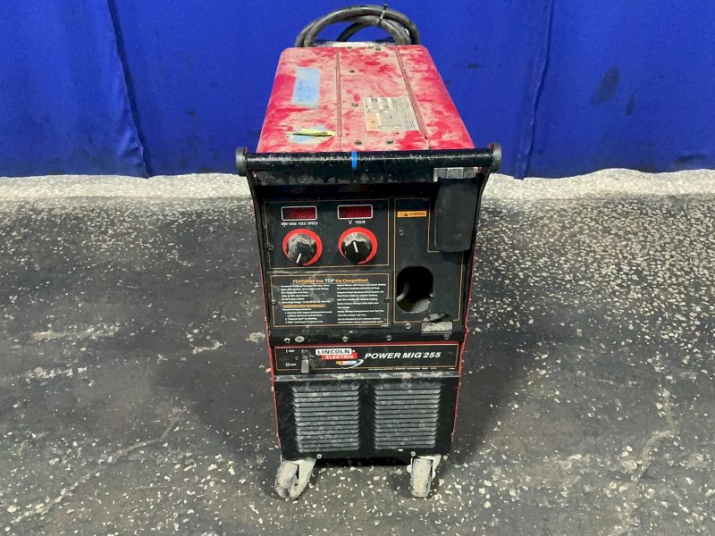 Lincoln Electric 250 A Welder - Power Mig 255