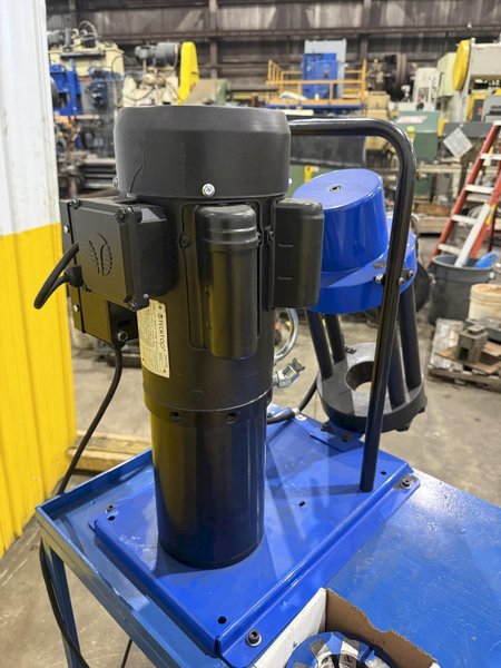 KURT HYDRAULIC HOSE CRIMPER SYSTEM, WITH TOOLING, SAW &amp; WORK BENCH: YOBRO #26220