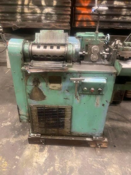 1/4" Shuster Model 1AVS-5 Wire Straightener and Cutoff Machine