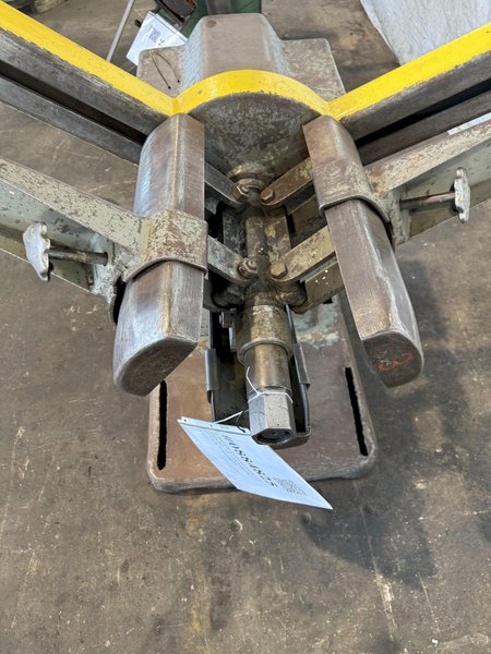 2,500 LB X 12" AMERICAN MODEL 60 UNCOILER. STOCK # 0884825