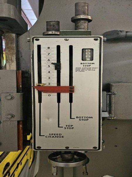 1981 Cincinnati 90CB X 8 Hydraulic Press Brake (#5855)