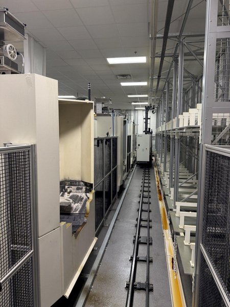 2014 Used Makino MMC2 with (3) Makino a61nx - 30 Station Pallet Pool FMS For Sale