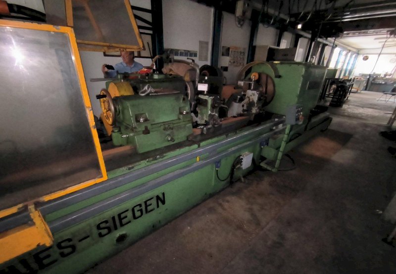 HERKULES SIEGEN WS-352 ROLL GRINDER