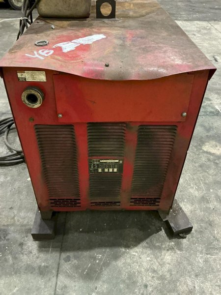 600 AMP LINCOLN MODEL DC-600 WELDER: YOBRO #26006