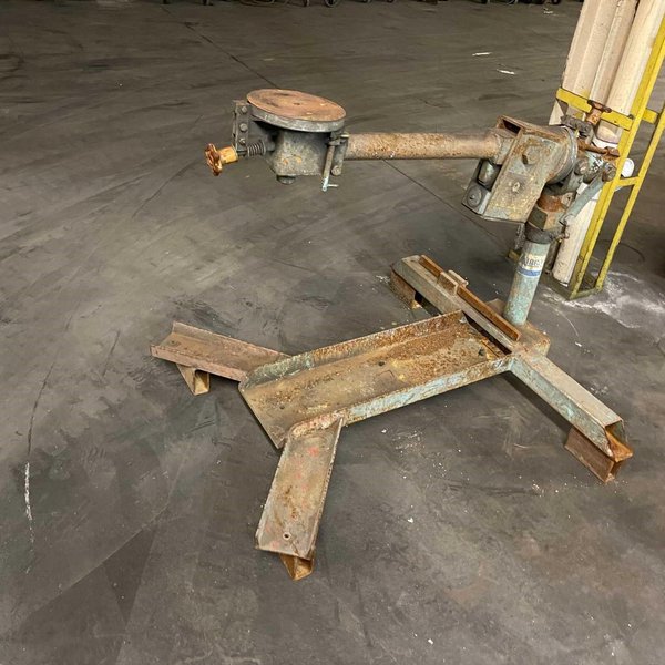 1,000 LB ARONSON MODEL C-1000 BALANCING WELDING POSITIONER. STOCK # 0958521