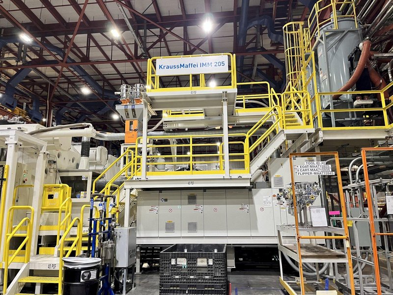 4000 Ton Krauss Maffei Injection Molding Press