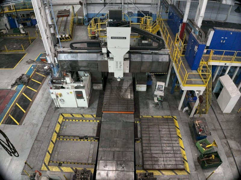 Ingersoll MasterMill 5-Axis CNC Bridge Mill, X-196″ w/Pallet Shuttle USED