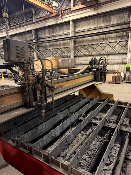 102"/120" X 360" CUTTING SYSTEMS/HYPERTHERM HPR-260 PLASMA CUTTING TABLE. STOCK # 1086826