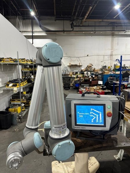 2018 UNIVERSAL ROBOTS UR10 Cobot - Pedestal Mount