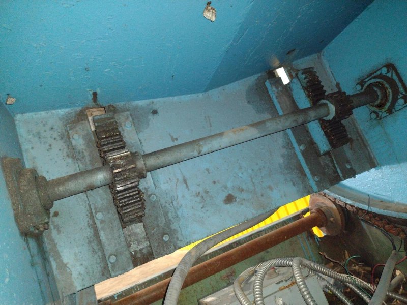 6,000 LBS x 42" BRANER POWERED COIL UPENDER FLIPPER: STOCK # 4393