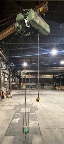 3000 LBS (1.5 TON) P&amp;H MOTORIZED POWER CABLE HOIST: STOCK 18433