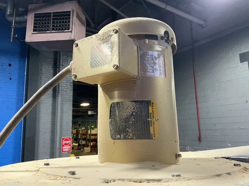 Donaldson 18” X 23” X 18” Dust Collector - 19